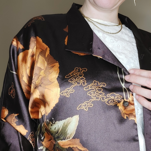 Oversized vintage satin jacket🏵️🌿 - Picture 4 of 10